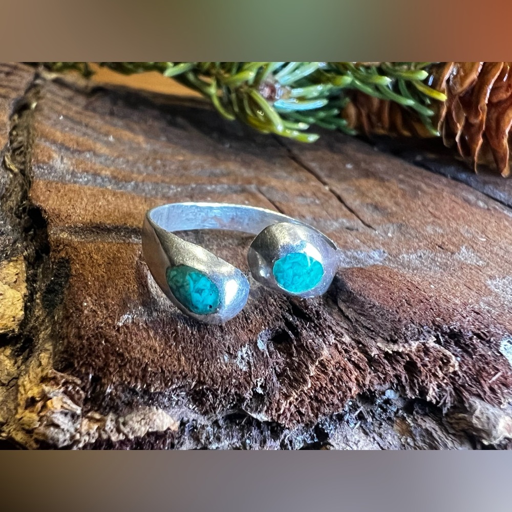 Vintage Mexico Crushed Green Blue Turquoise Ring Bypass Sterling Silver Dainty 7